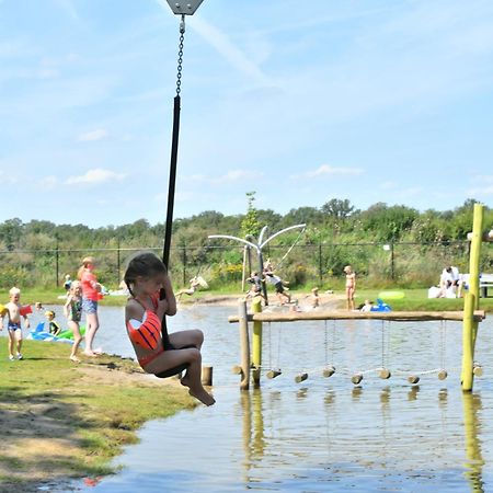 Lodge 4 personen camping de Molenhof Reutum Buitenkant foto