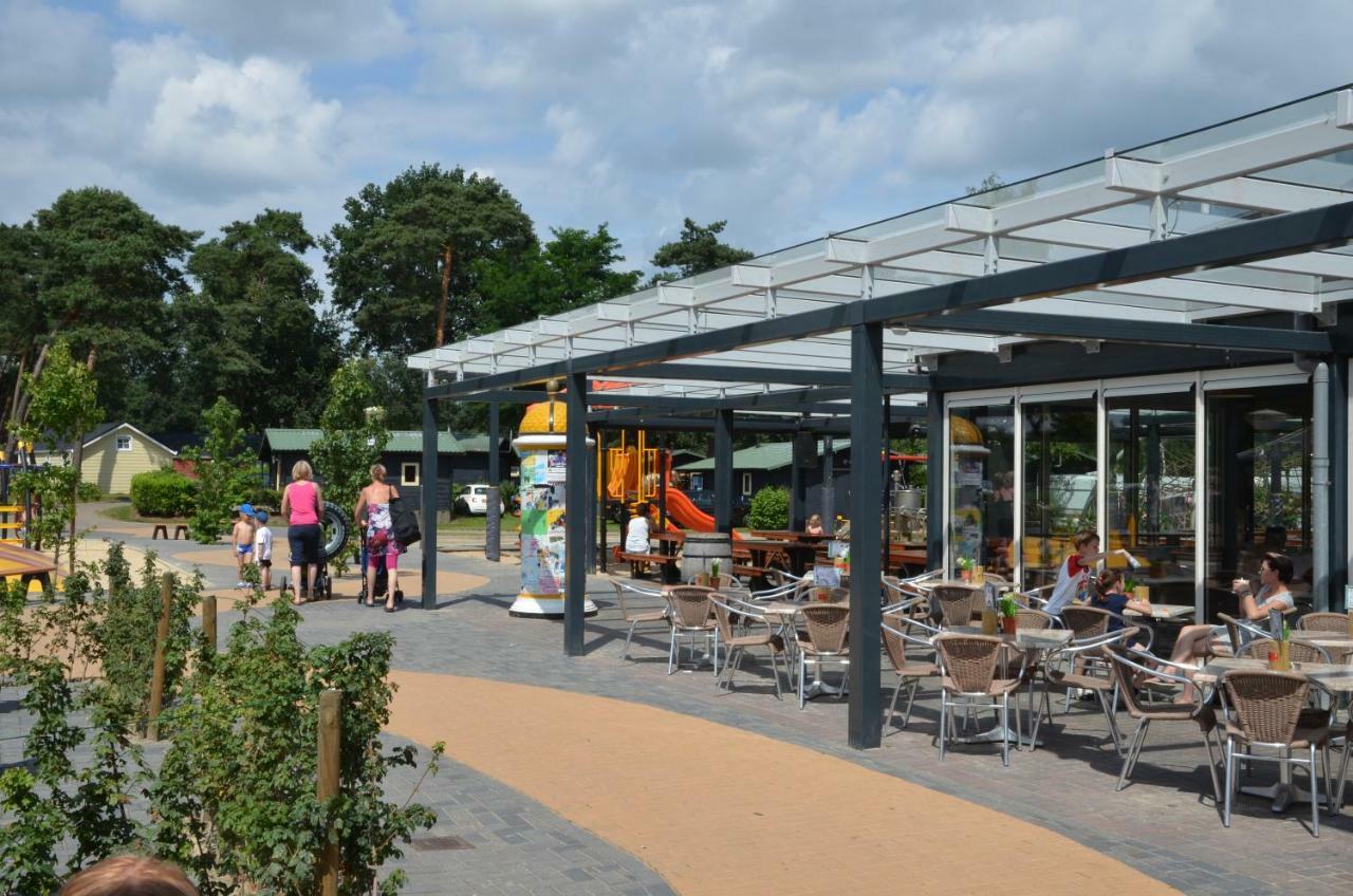 Lodge 4 personen camping de Molenhof Reutum Buitenkant foto